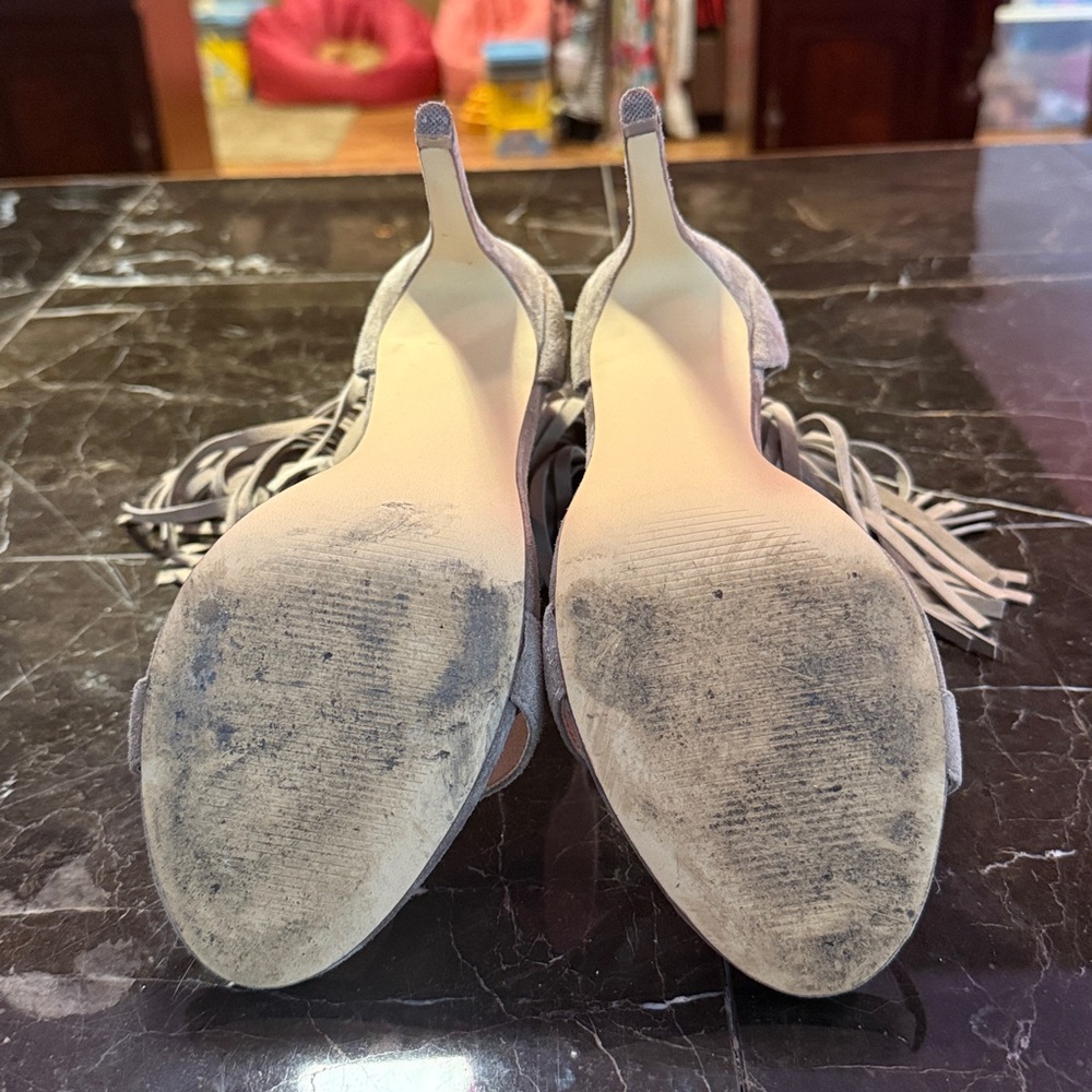 Steve Madden size 9 suede stiletto heels with fringe accent around top - Picture 6 of 6